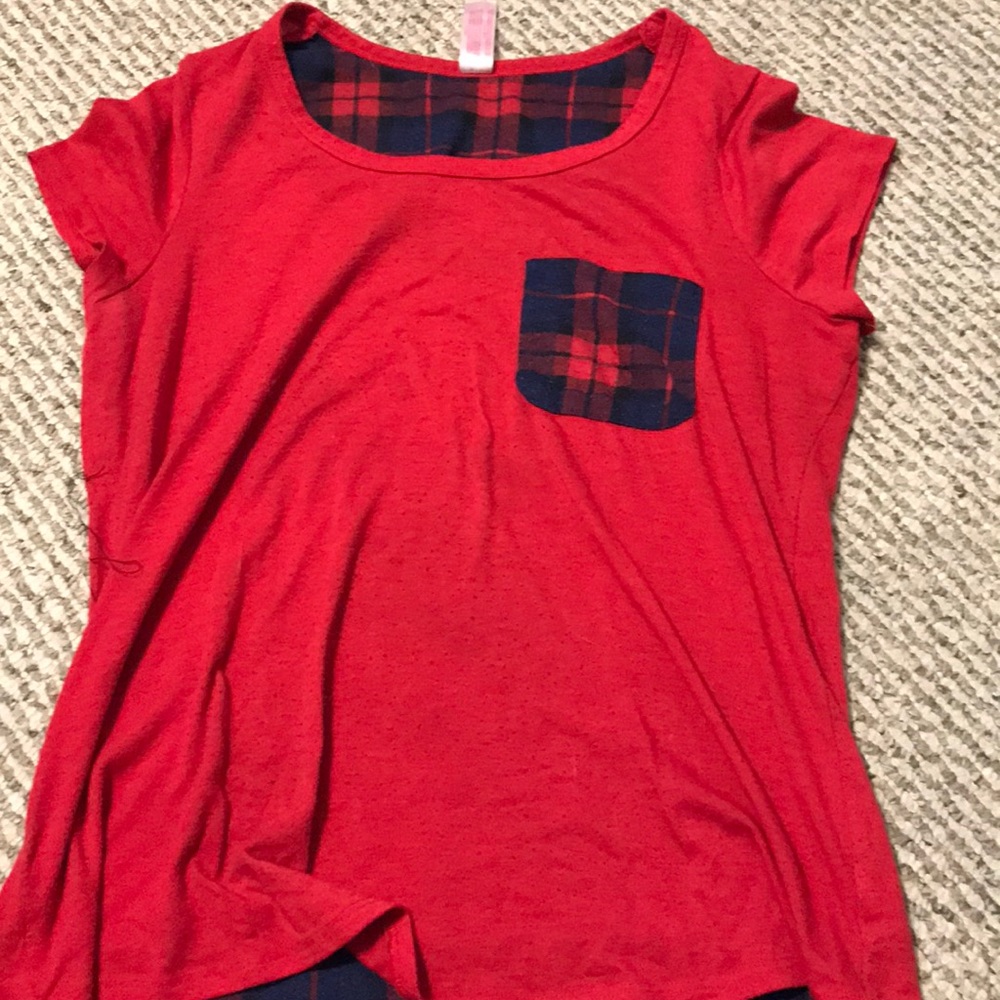 Red t shirt